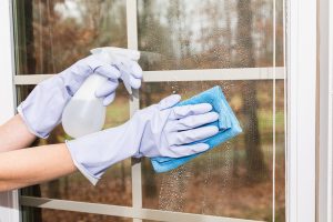 10 Window Cleaning Mistakes (and How to Avoid Them!)